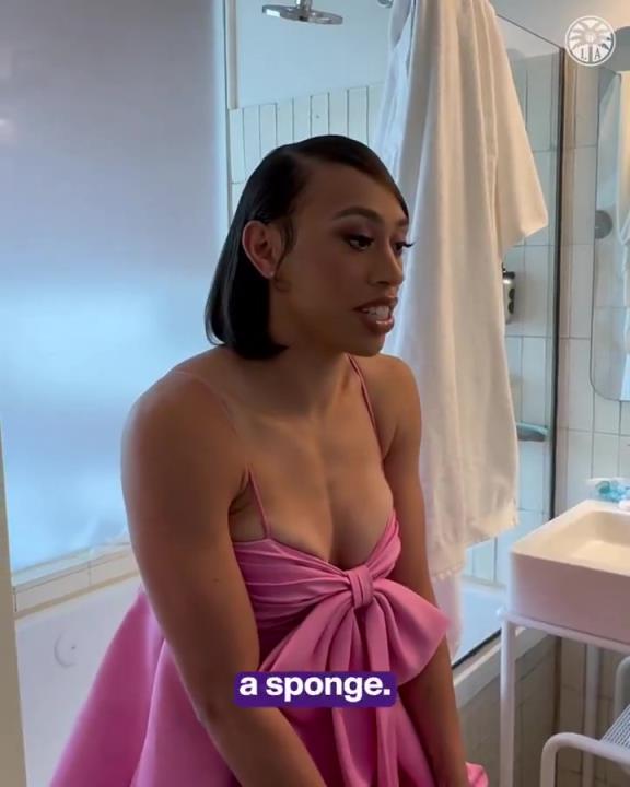 以后就當(dāng)你的球迷了這位WNBA新秀妹子，身材也是相當(dāng)炸裂