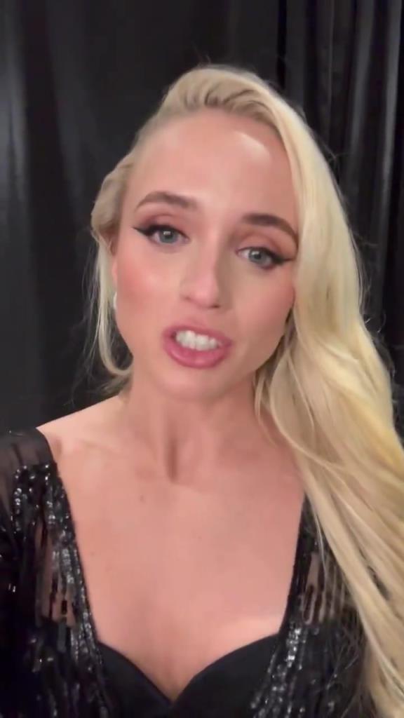 這么甜美的長相，要是不跟你說，你都不知道她也是籃球遠(yuǎn)動員